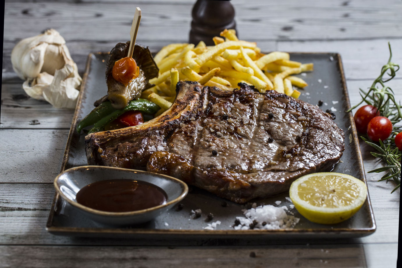 George's Steak House - Μπιφτεκούπολη - Σπαλομπριζόλα